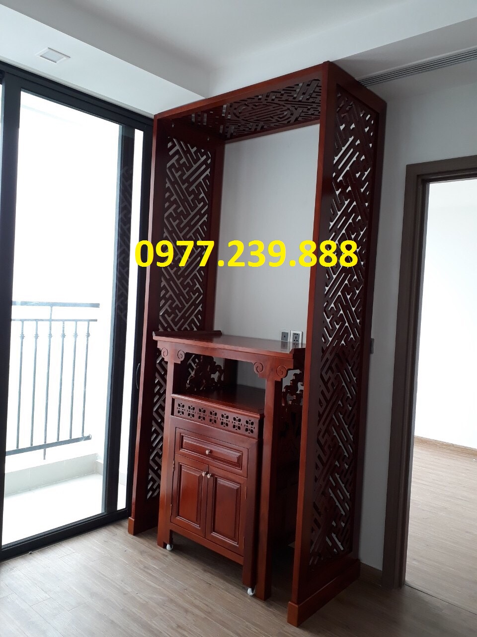 Bàn thờ chung cư gỗ gụ lào 153cm
