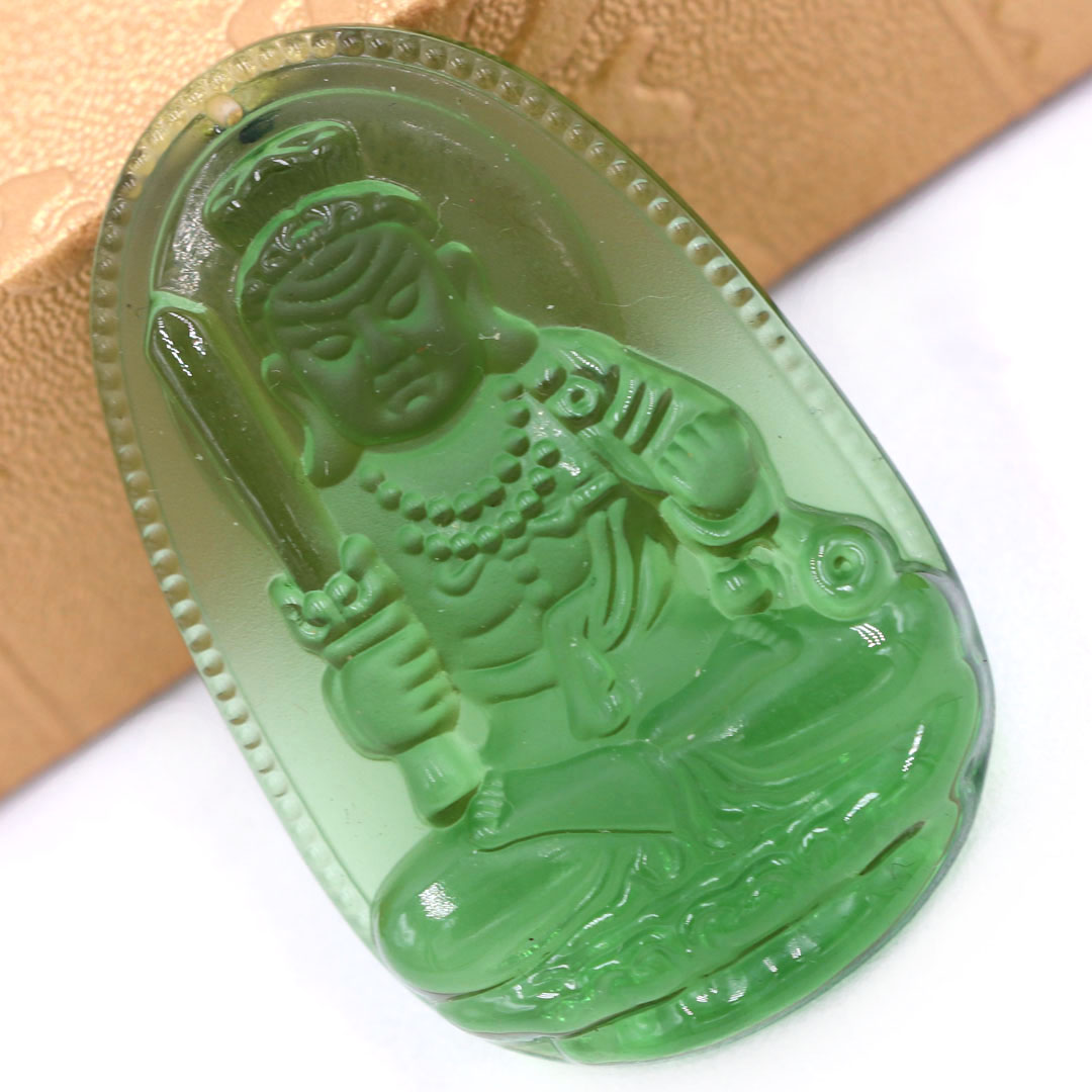 Mặt Phật Bất động minh vương thuỷ tinh xanh lá 3.6 cm kèm móc và vòng cổ dây cao su xanh lá, Mặt Phật bản mệnh