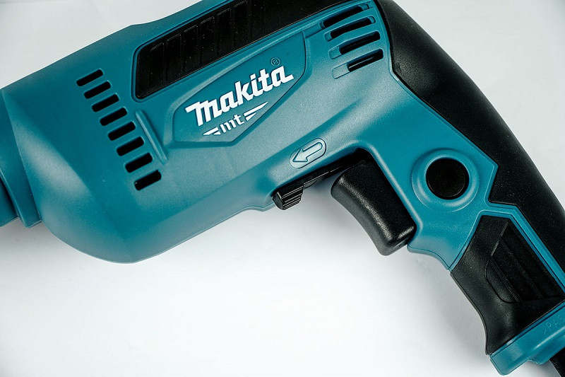 MÁY KHOAN MAKITA M6002B