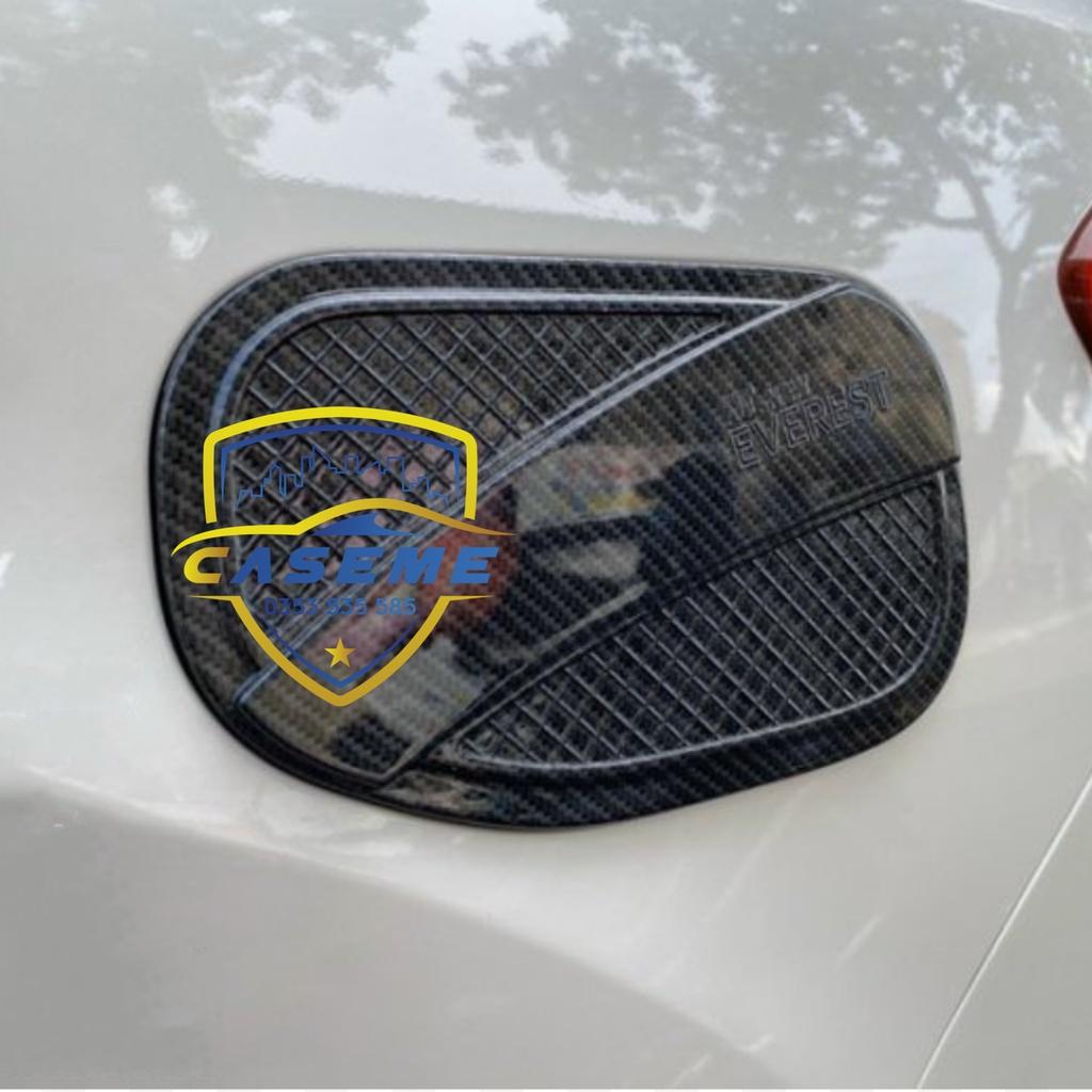 Ốp Nắp Bình Xăng Dành Cho Xe Ford Everest 2016-2021 Vân Carbon Cao Cấp