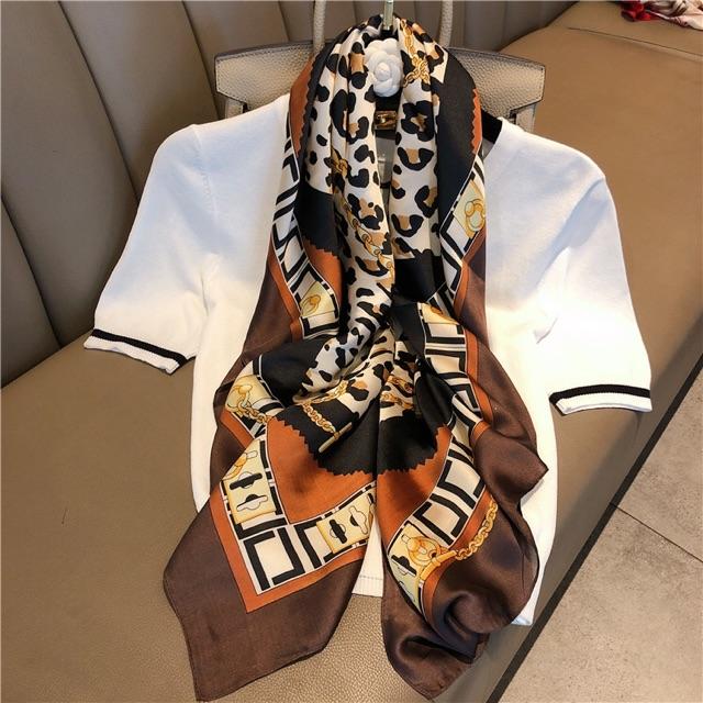 Khăn choàng cổ lụa vuông thanh lịch hoạ tiết da beo size 90x90cm - Khăn turban