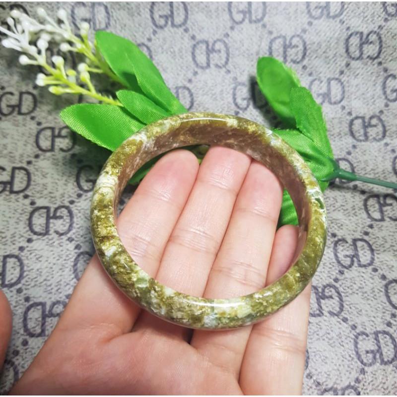 Vòng tay phong thuỷ đá tự nhiên vân Tuyết trắng