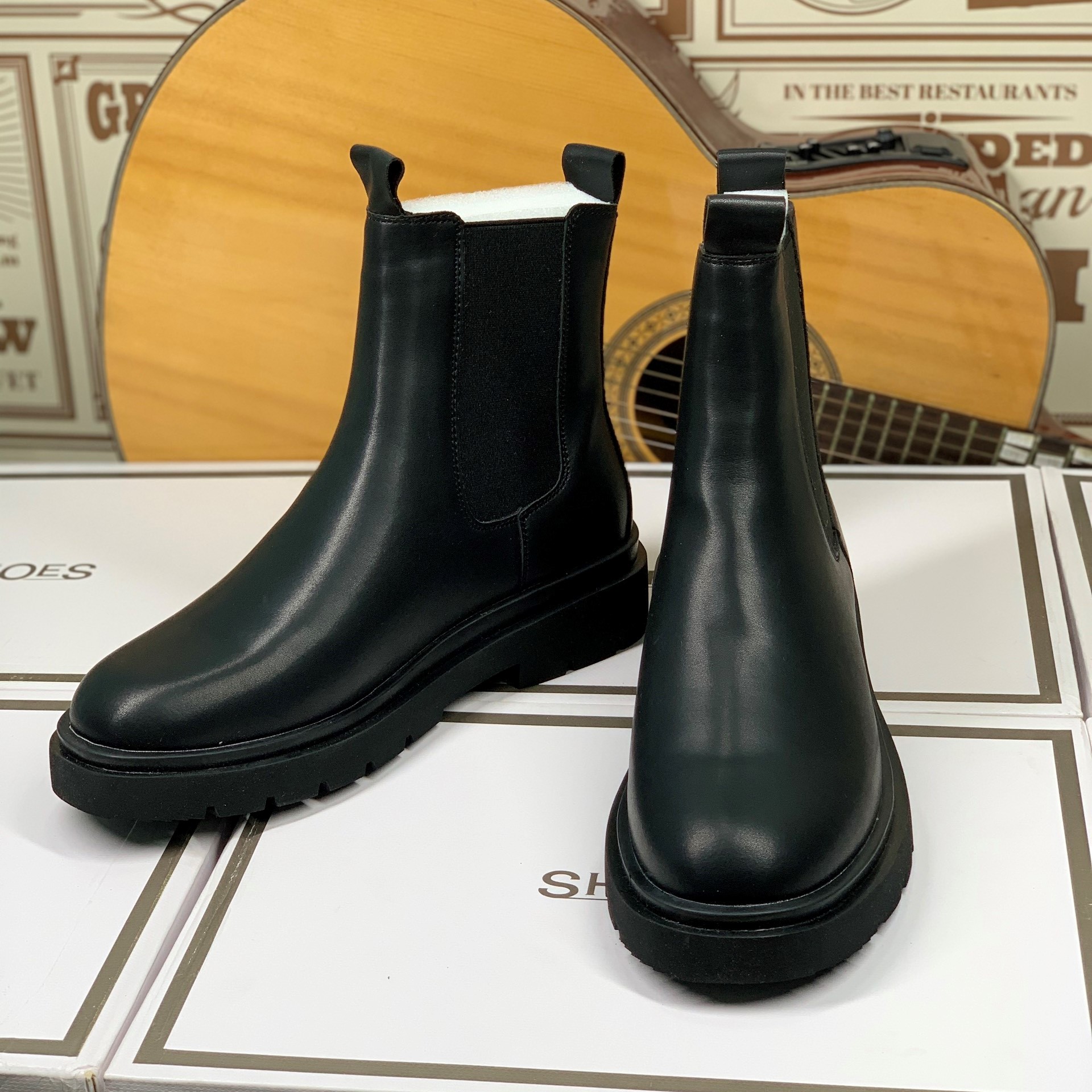 Giày Chelsea Boots Nam Cổ Lửng Cao Cấp, Phong Cách Hiện Đại, Trẻ Trung, Sang Trọng