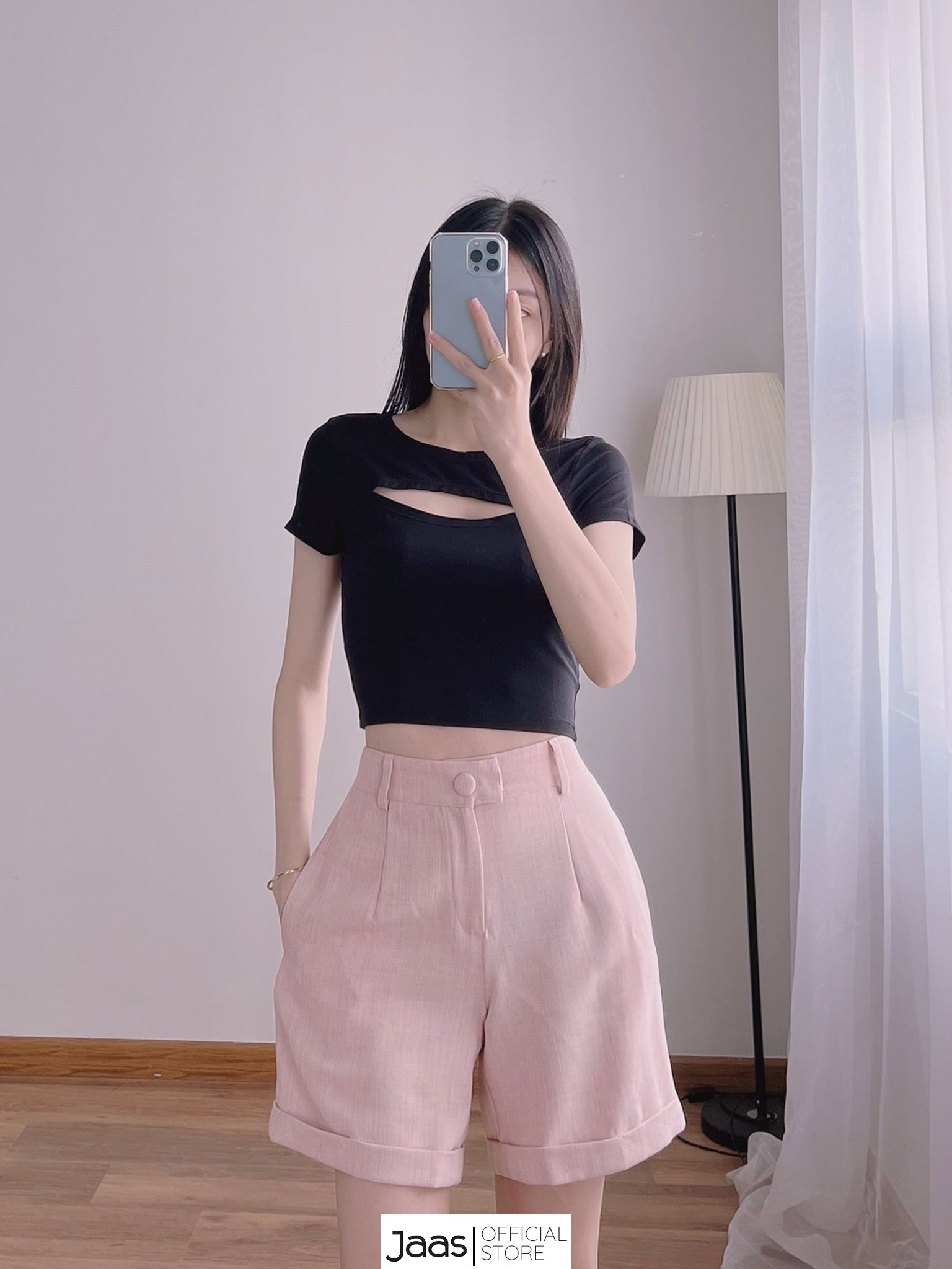 Áo crop top tay ngắn ôm body khoét ngực chất thun lụa mát