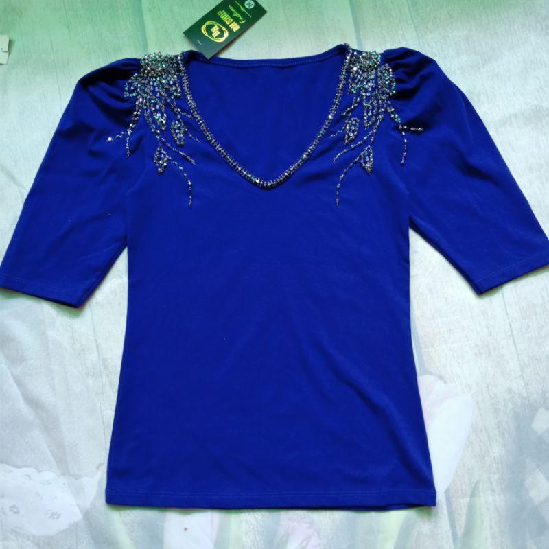 Áo thun đính cườm độc, đẹp,lạ