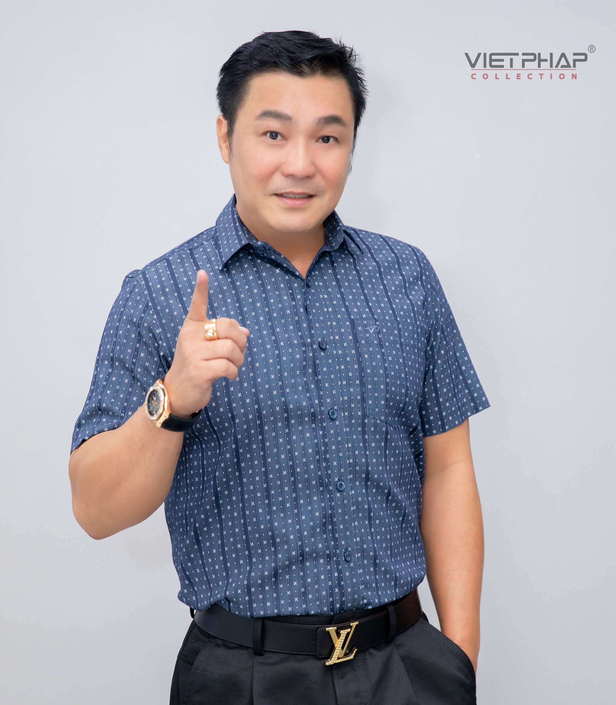 Áo Sơ Mi Nam Trung Niên Tay Ngắn Vạt Ngang Lụa Cao Cấp 9503 Việt Pháp