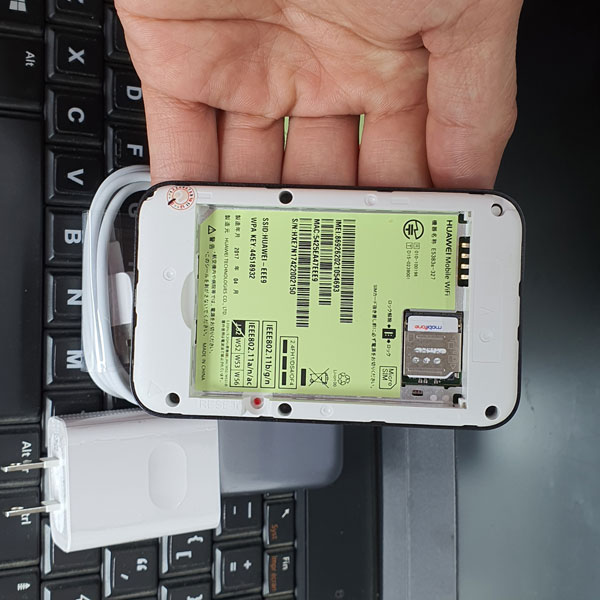 Bộ Phát Wifi 4G Huawei E5383 – 300Mb – Màn cảm ứng 2,4 inch – hàng xuất Nhật chất lượng cao - HÀNG CHÍNH HÃNG