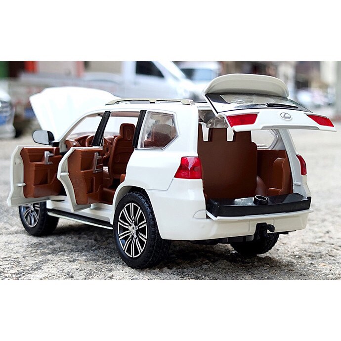 Mô hình xe XLG LX570 1:24 M932X-6