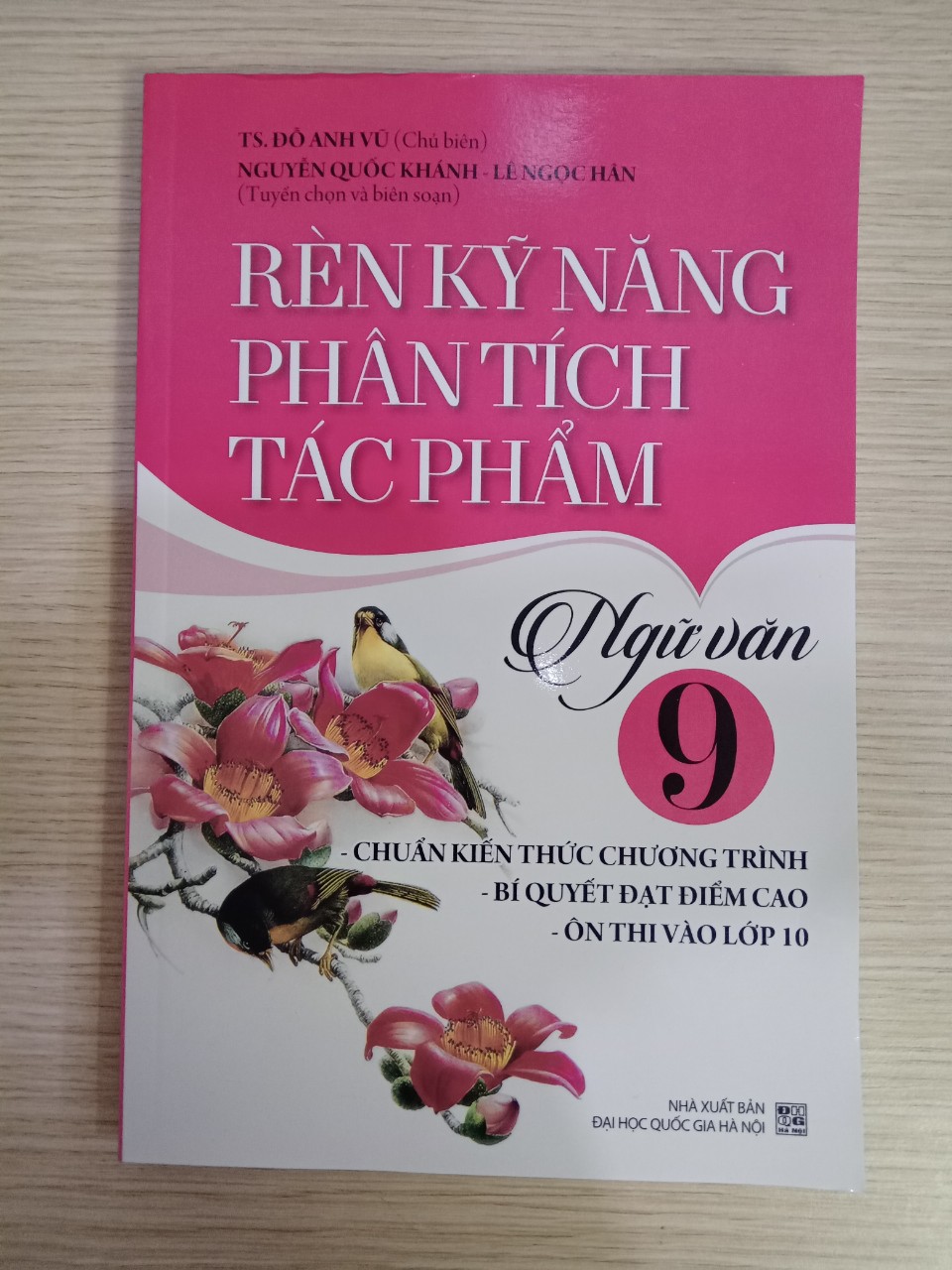 Sách - Rèn Kỹ Năng Phân Tích Tác Phẩm Ngữ Văn Lớp 9