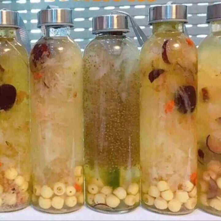 Bình Thủy Tinh Đựng Nước 500ml - Nắp thiếc vặn có dây treo - Chai đựng trà sữa, nước ép, sữa tươi, sinh tố, café, trà thảo mộc