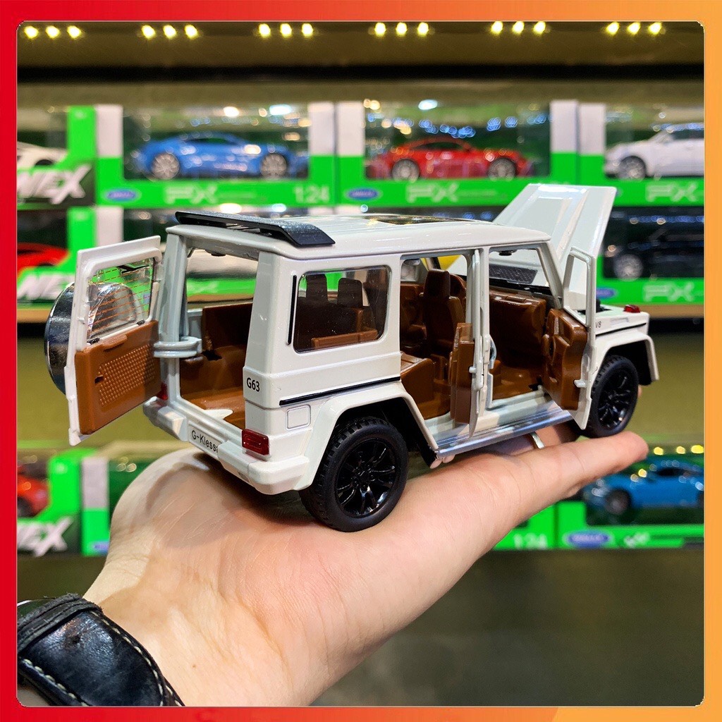 Mô hình xe Mercedes-Benz AMG G63 tỉ lệ 1:32