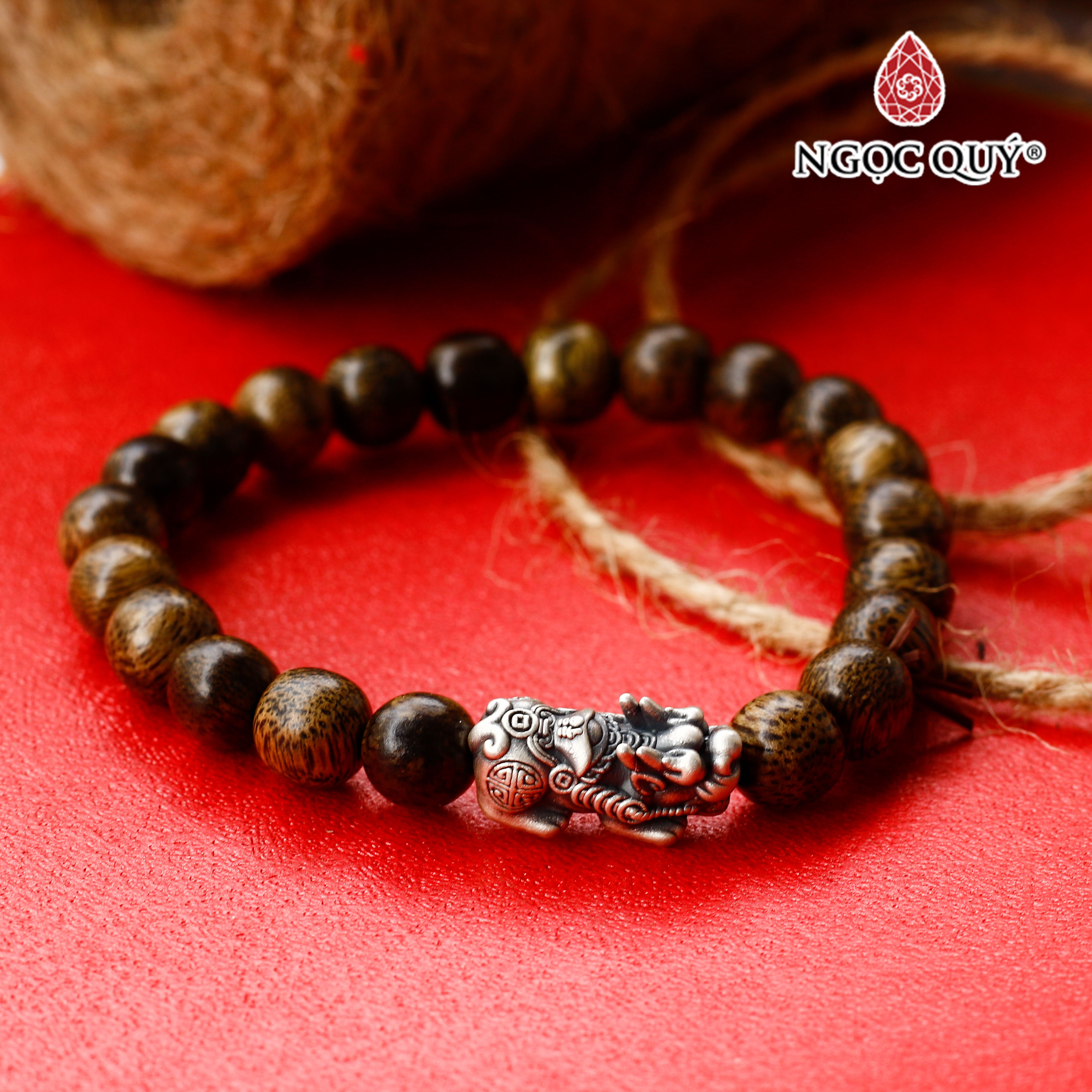 Vòng tay trầm tốc phối charm bạc tỳ hưu hạt 8mm - Ngọc Quý Gemstones