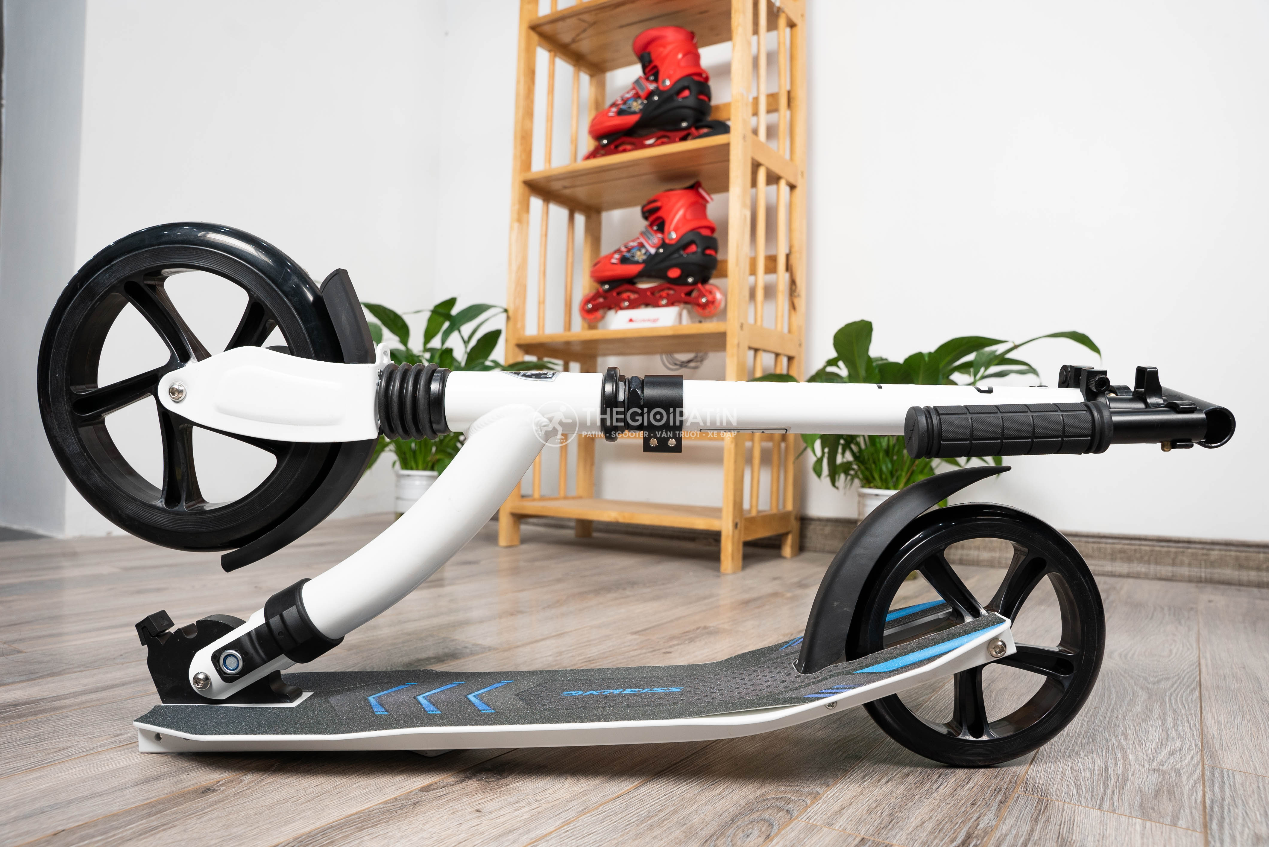 Xe Trượt Scooter Centosy-A7 - Hàng Chính Hãng - thiết kế chắc chắn, bền màu, màu sắc tinh tế bắt mắt.