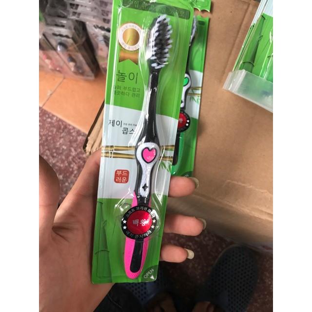 Sỉ 30 chiếc bàn chải cây trúc than hoạt tính 712
