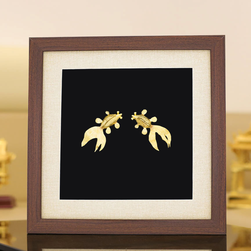 Quà tặng dịp lễ tết 2019 : Tranh đôi cá mạ vàng