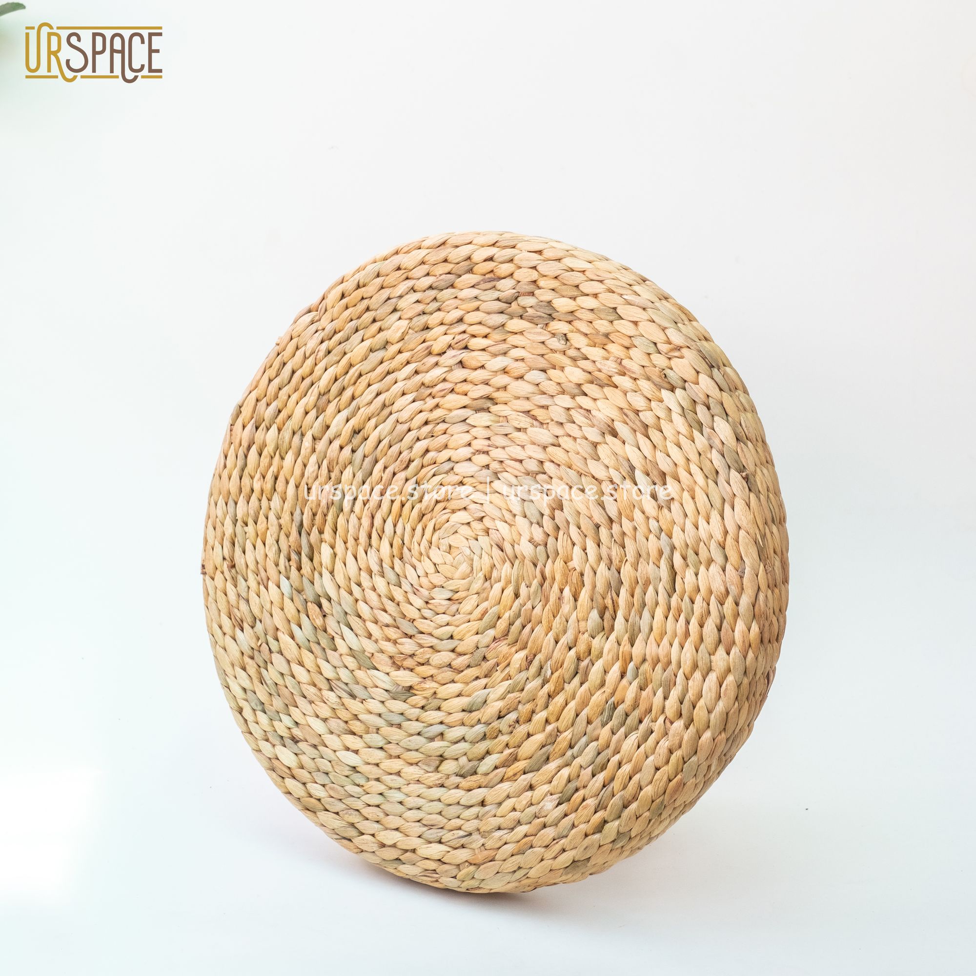 Đệm ngồi bệt hình tròn bằng lục bình (cói) màu tự nhiên/ Round Hyacinth Mediation Cushion Natural Color