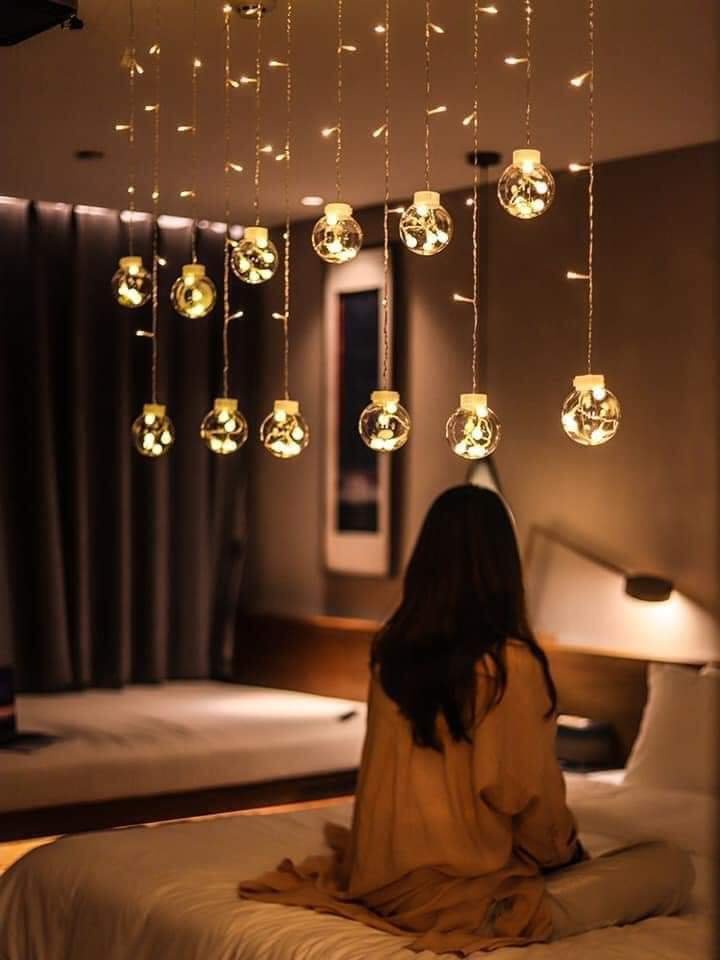 Đèn trang trí chùm đèn led bóng tròn ánh sáng lãng mạn