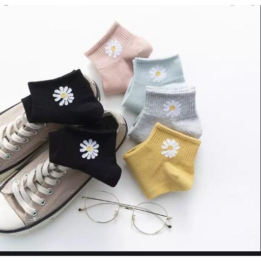 Set 10 đôi tất vớ hoa cúc. Tất cho bạn gái họa tiết hoa cúc. vớ hoa cúc cho bạn gái - Duonghieu6789