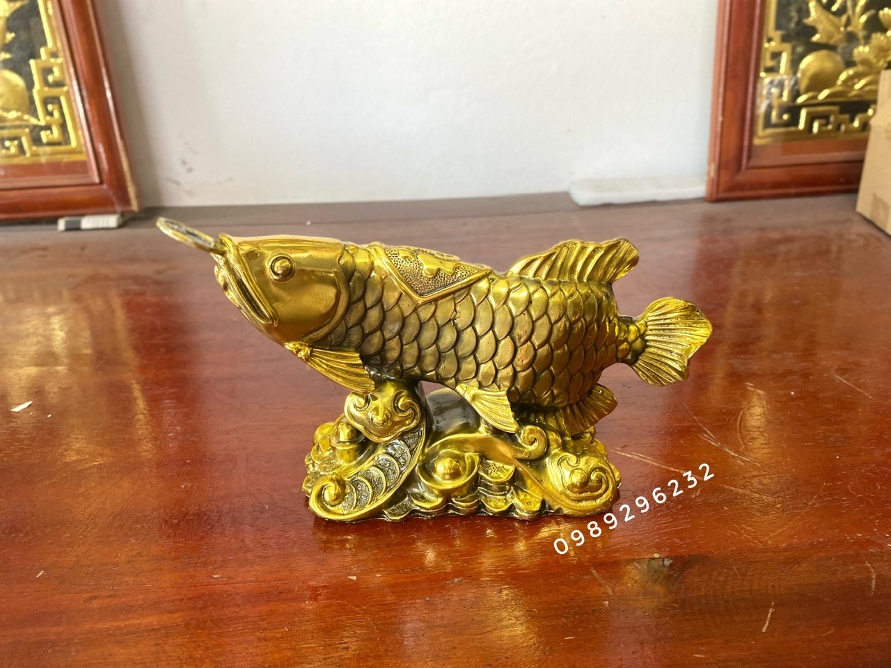 Tượng cá rồng ngậm tiền bằng đồng vàng , cá kim long