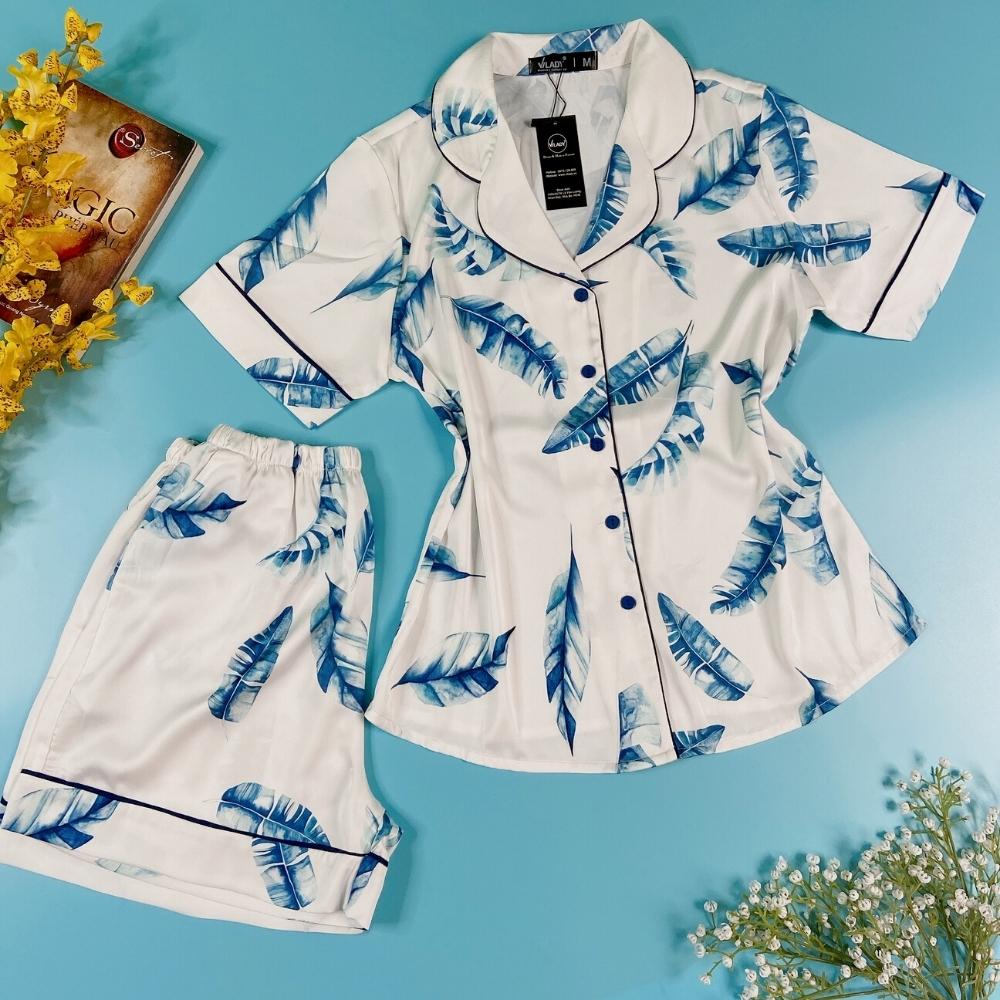 Bộ đồ Pyjama nữ, đồ mặc nhà VILADY - B106 kiểu quần đùi tay ngắn họa tiết lá xanh, chất liệu lụa Pháp cao cấp