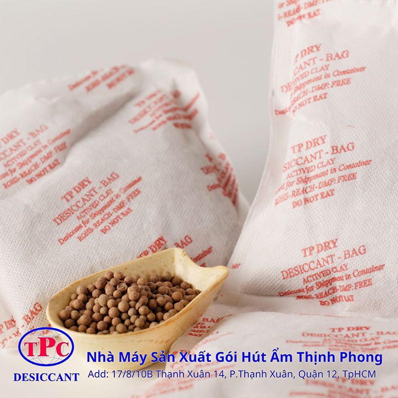 Hàng Chính Hãng - Túi CHống Ẩm Thanh treo Clay vải đỏ 1Kg  4 túi