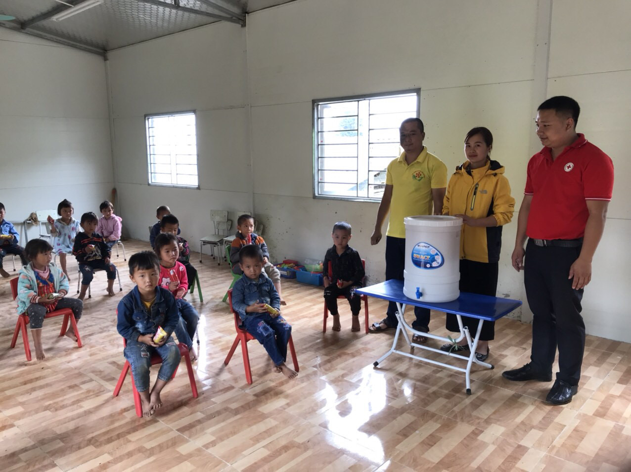 Bình lọc gốm, SWACF 20LCWF - Công nghệ Unicef tài trợ