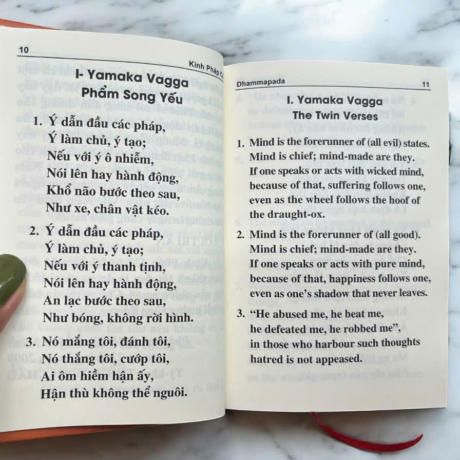 Kinh Pháp Cú Mini Song Ngữ Anh - Việt '(9x13)