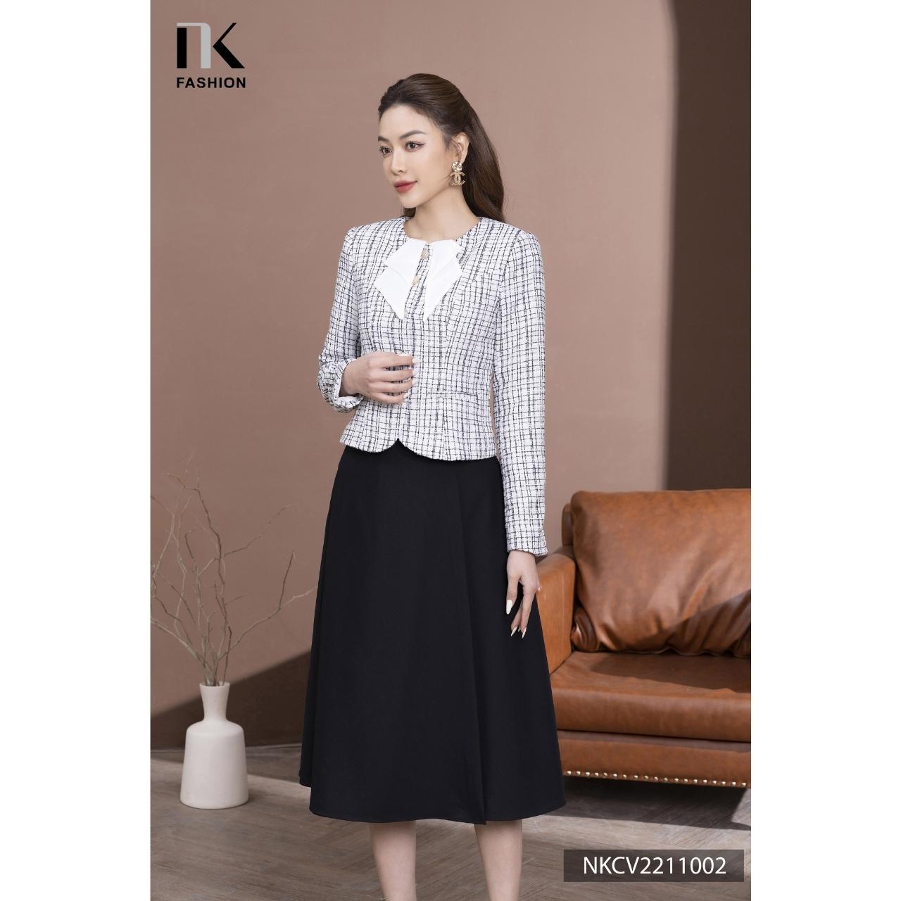 Chân Váy Xòe NK FASHION Tà Bồng Cạp To Đính Cúc Phong Cách Công Sở Chất Vải Nhập Hàn Dày Dặn Cao Cấp NKCV2211002