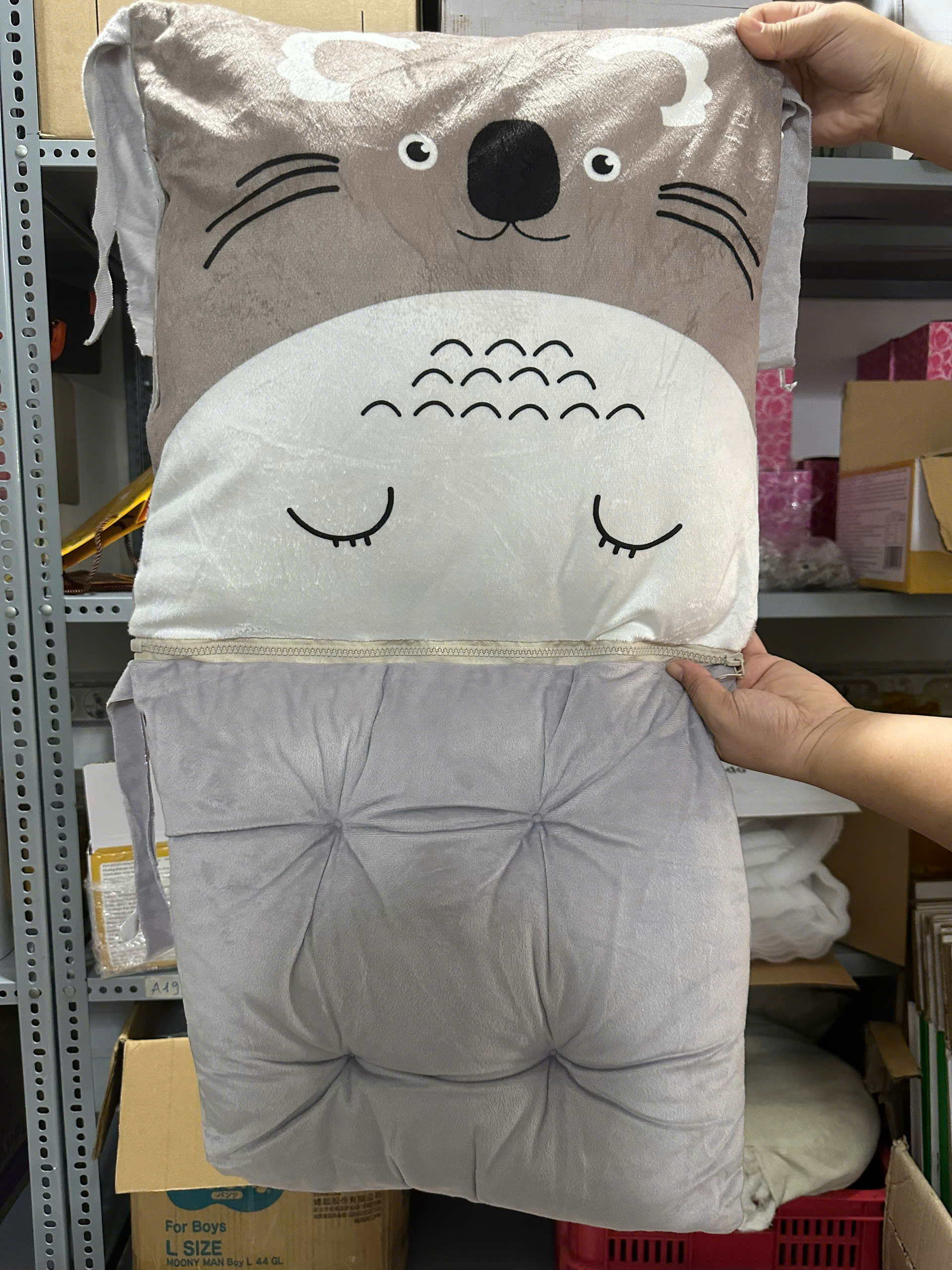 Gối Tựa Lưng Đệm Lót Ghế Gối Ôm Đa Năng Hình Totoro 40x40x40cm - L2