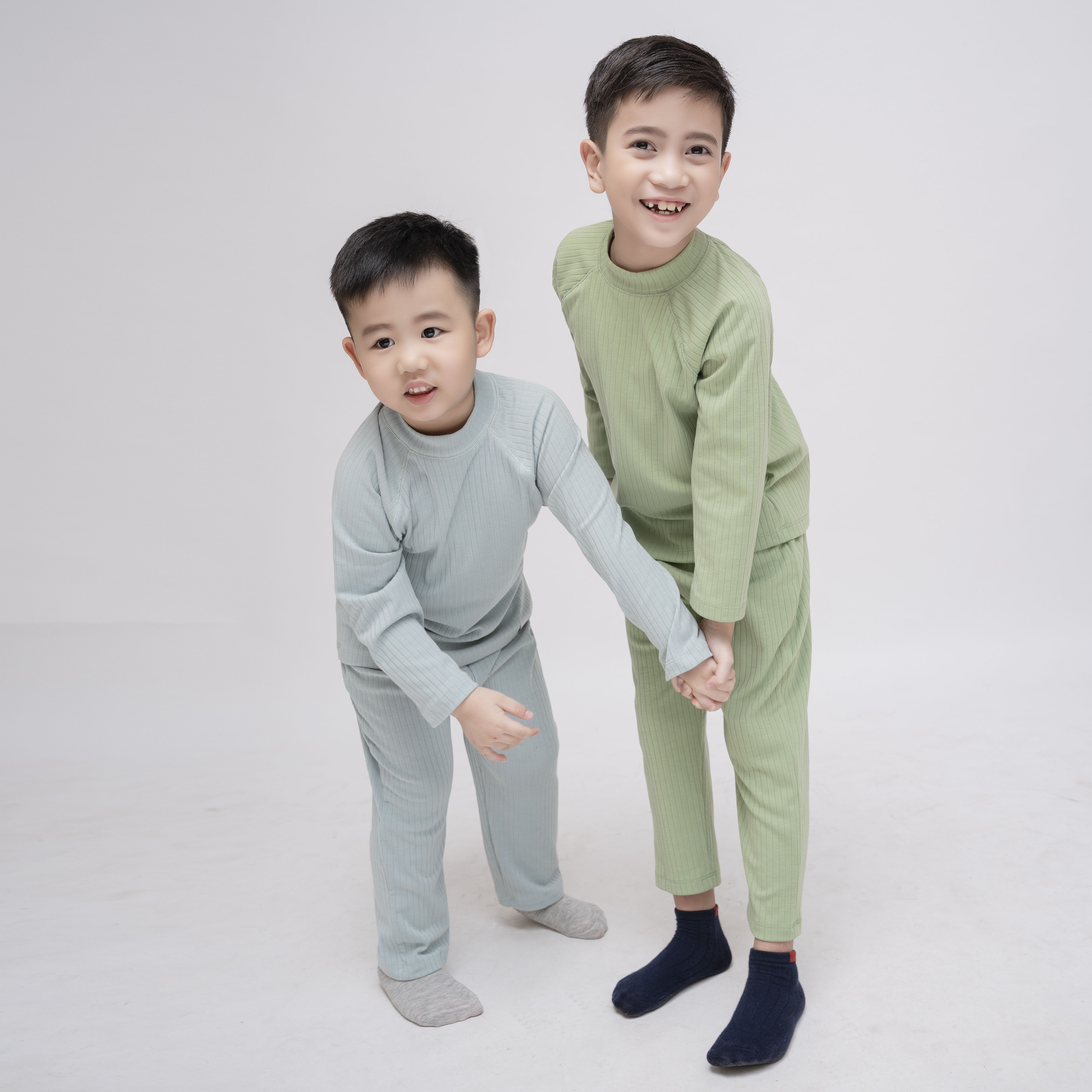 Bộ giữ nhiệt chất cotton cho bé tuổi màu Xanh min