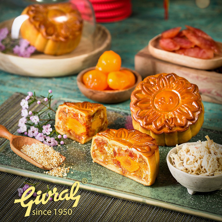 Hộp 4 Bánh Trung Thu Givral Sum Vầy 8 (200gr)