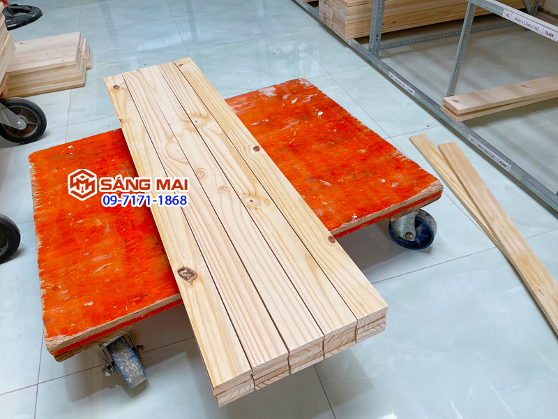 Thanh gỗ thông mặt rộng 6cm x dày 1cm x dài 120cm + láng mịn 4 mặt
