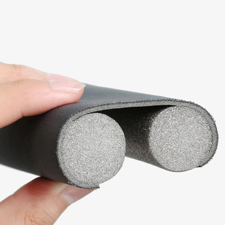 Combo 100 Thanh Nẹp Mút Xốp Nhét Chèn Chân Đáy Khe Hở Cửa Chống Ồn Ngăn Chặn Gió Bụi Côn Trùng Cách Âm 95cm Legaxi
