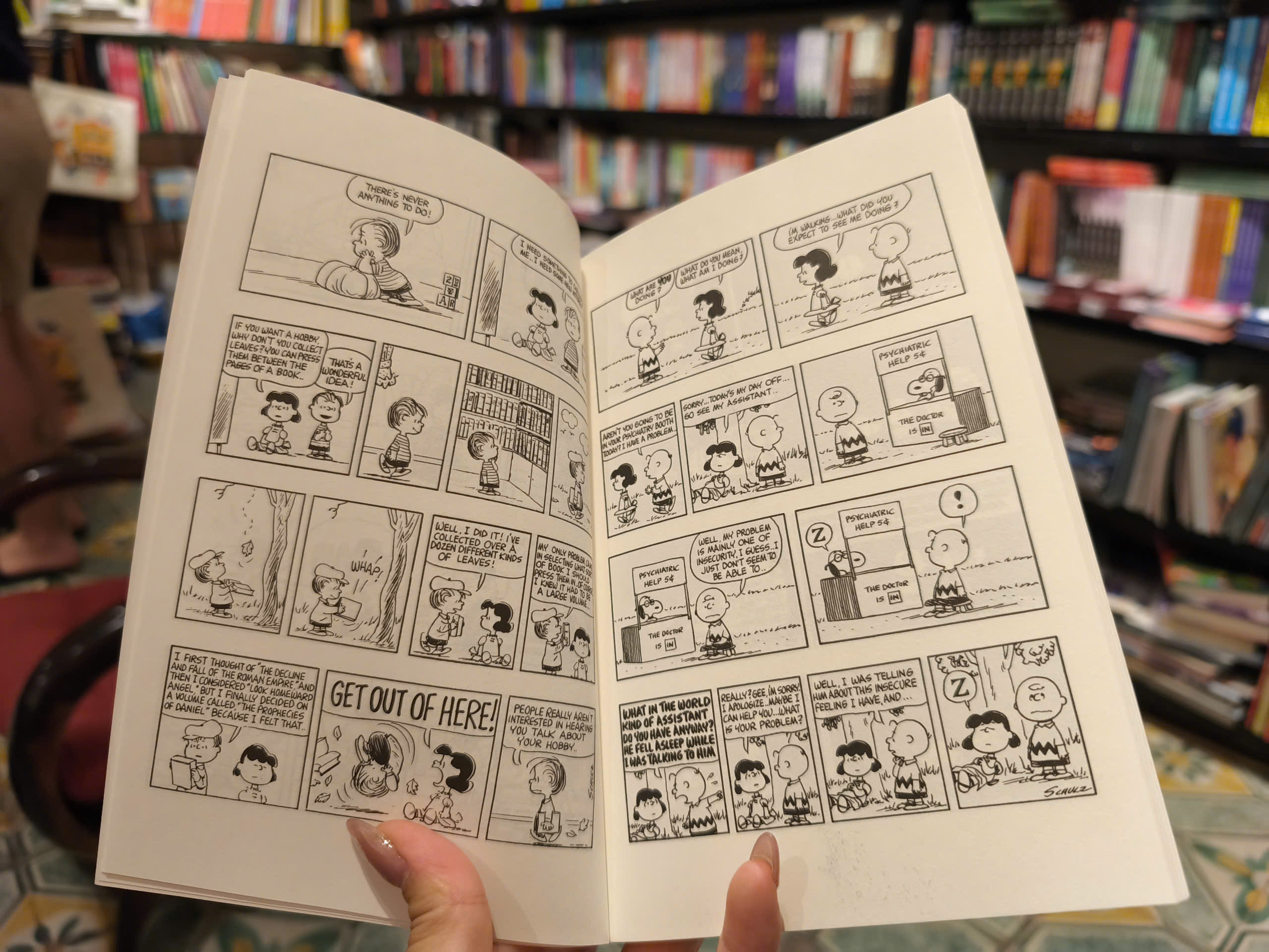 Sách - Sunday's Fun Day, Charlie Brown by Charles M Schulz - A New Peanuts Book - Children book