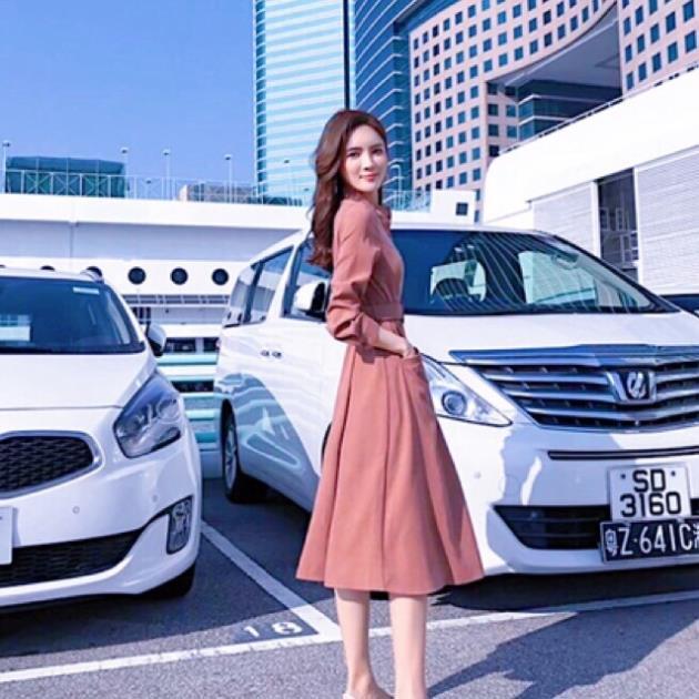 X2 váy cổ sơ mi dán dài công sở dịu dàng Đầm hồng ruốc tay dài kèm belt