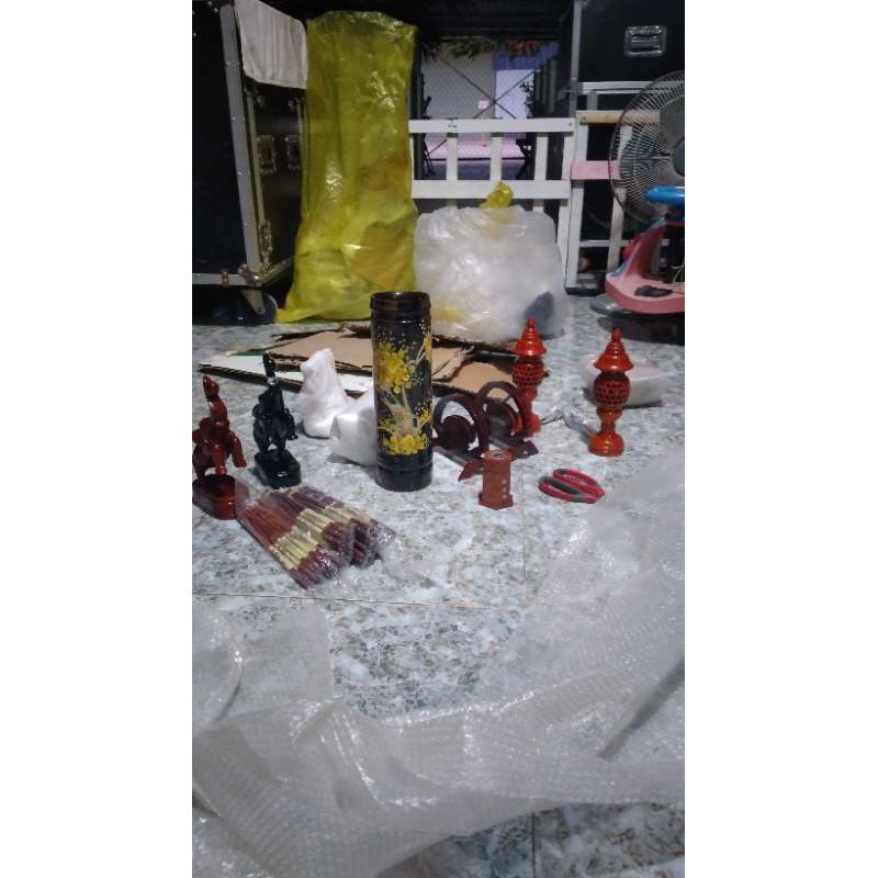 Cặp đèn thờ tổ ong gỗ hương cao 48cm