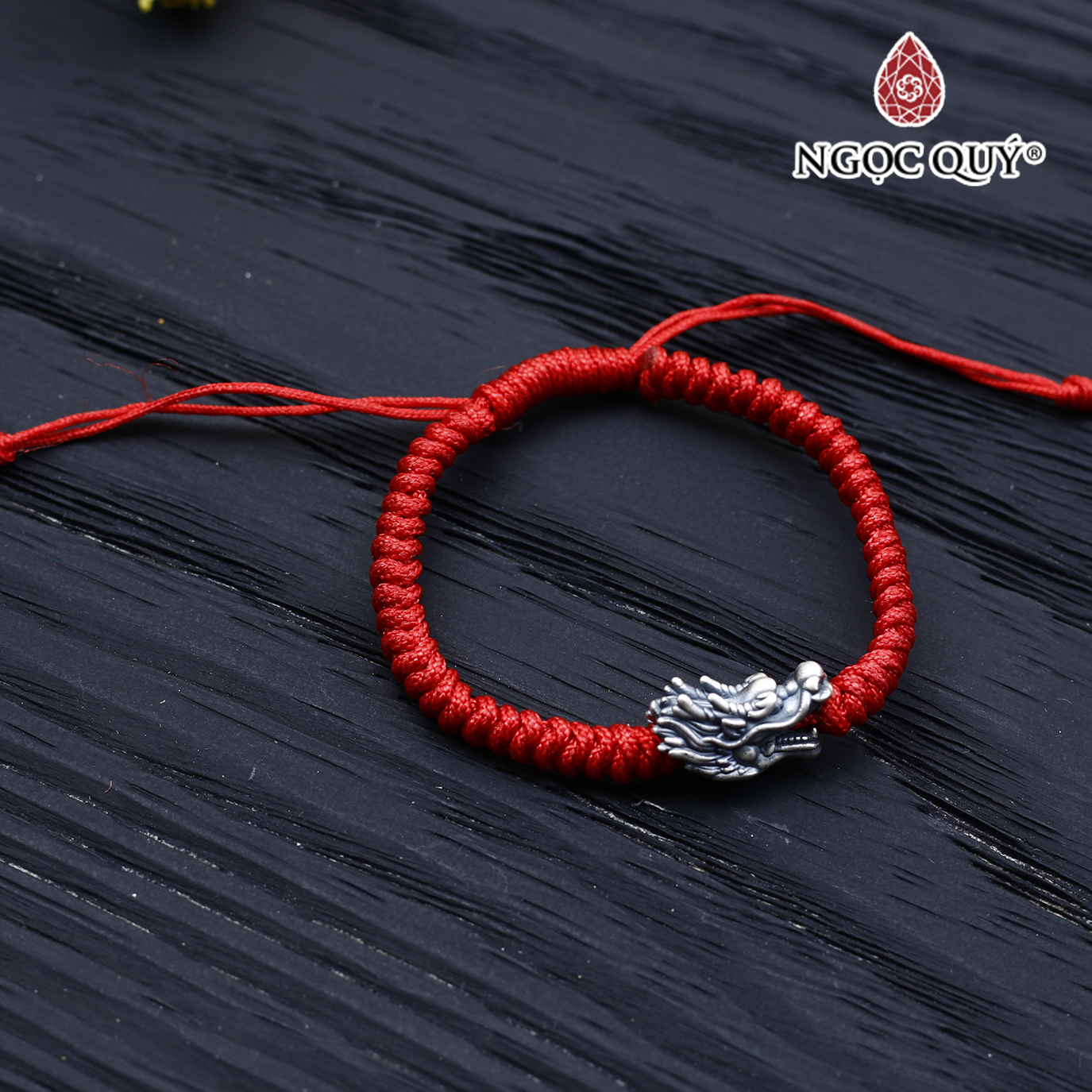 Vòng tay thắt dây đỏ phối đầu rồng bạc - Ngọc Quý Gemstones