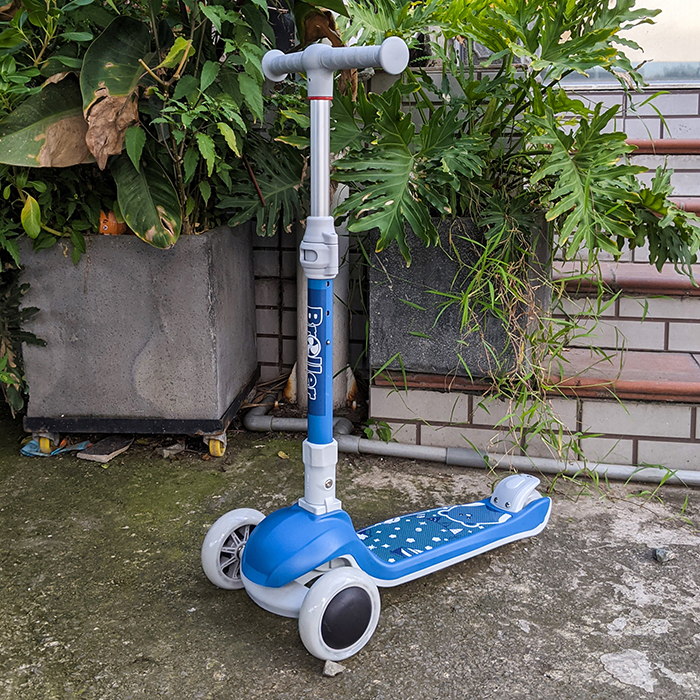 Xe trượt cho bé Scooter 3 bánh sáng đèn HD-MT01