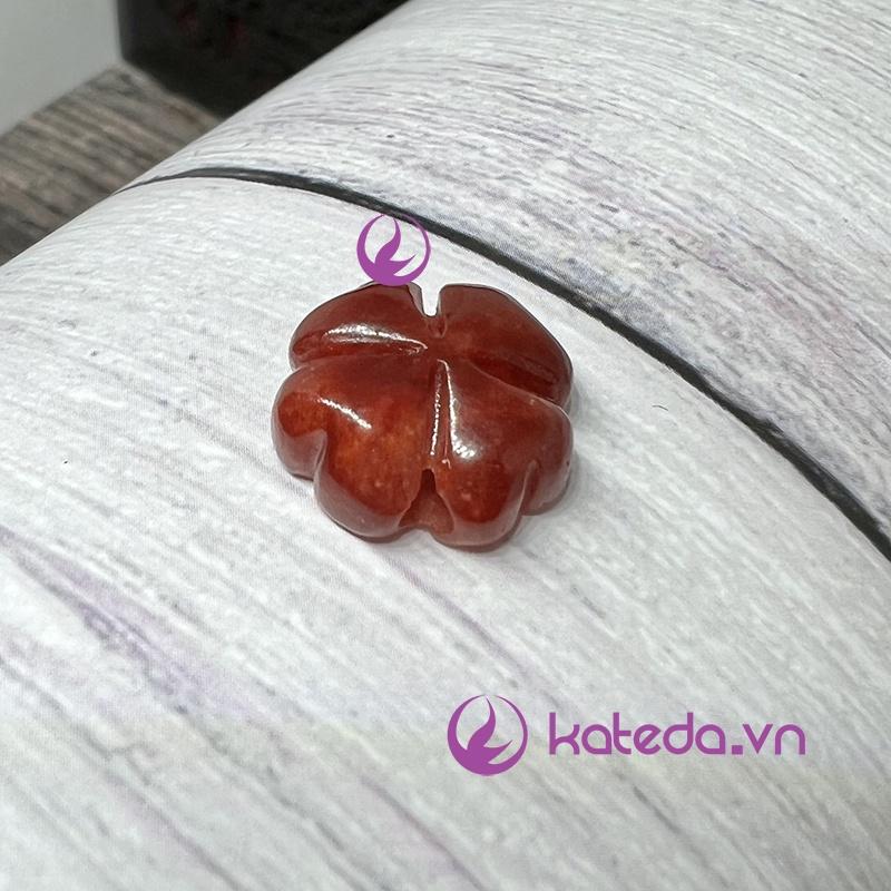 Cỏ bốn lá mix vòng tay dây thép , vòng gỗ .