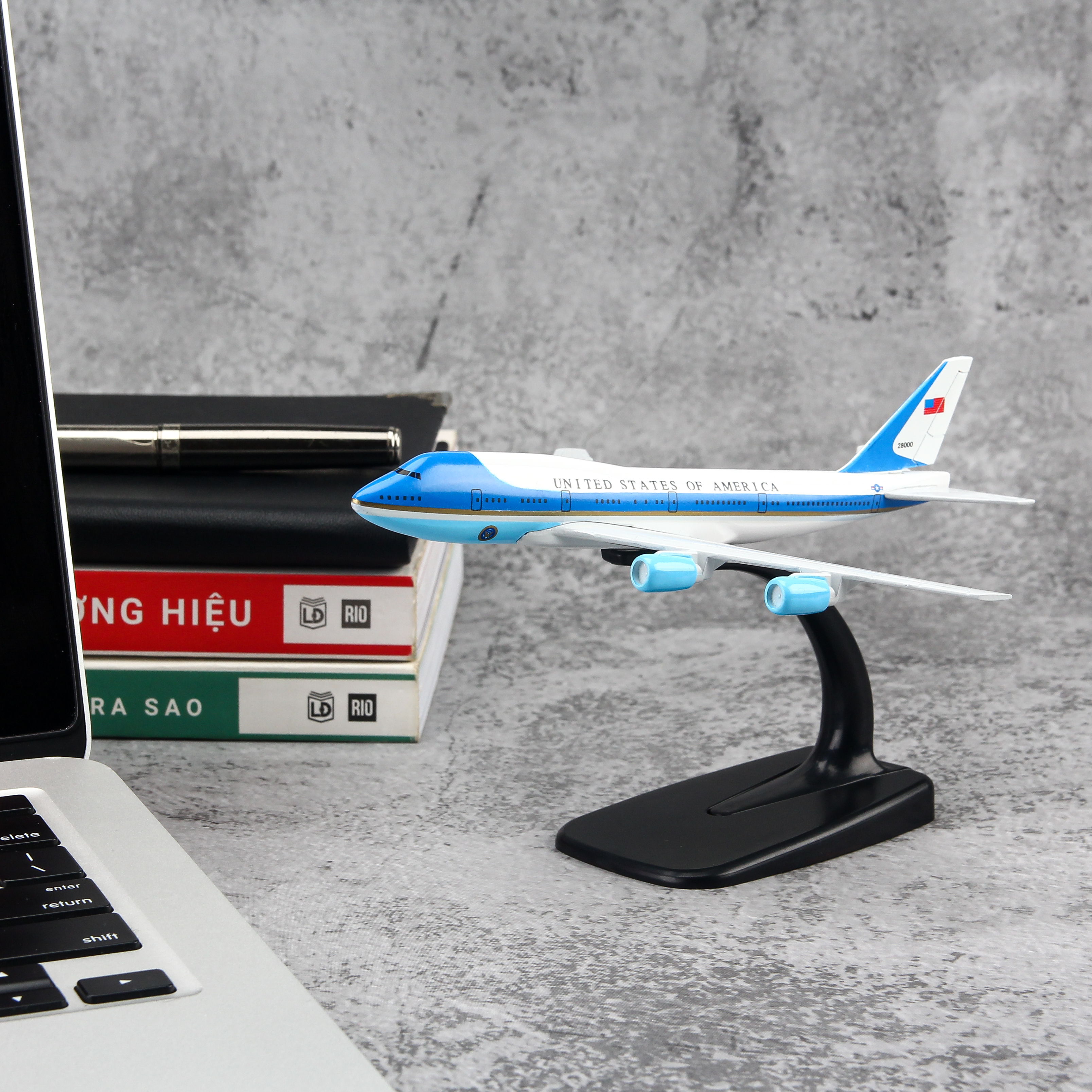 Mô Hình Máy Bay Trưng Bày Boeing 747 Air Force One Everfly