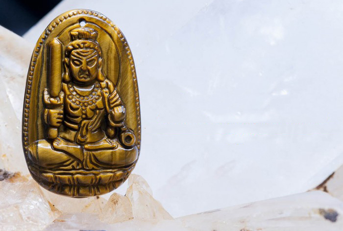 Mặt Dây Chuyền Bất Động Minh Vương Bồ Tát Mắt Hổ Vàng - Phật Bản Mệnh VIETGEMSTONES Cho Người Tuổi Dậu