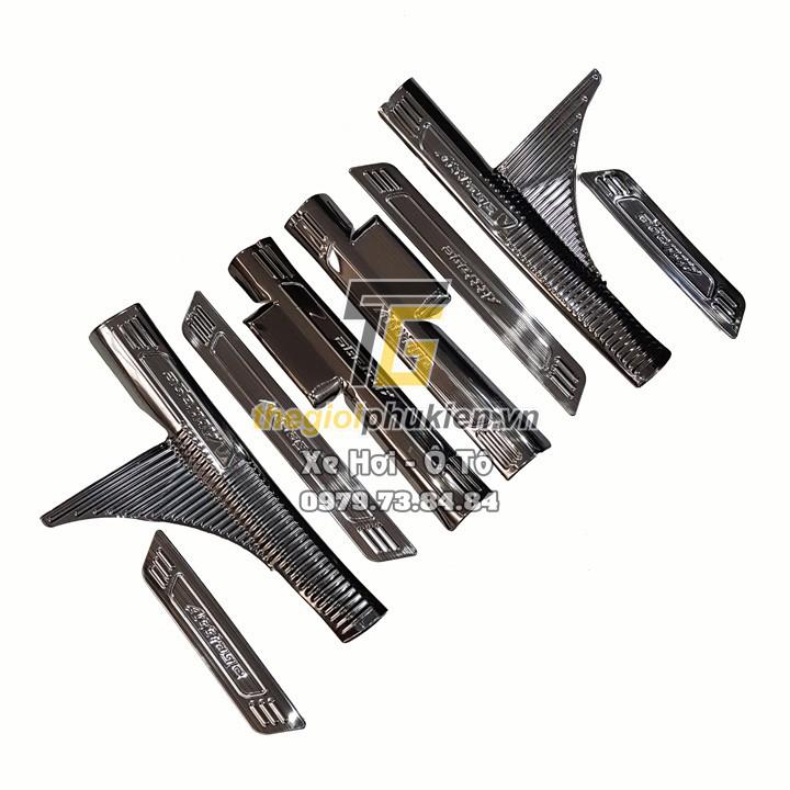 Bộ Ốp bậc cửa, Nẹp bước chân dành cho Mitsubishi Attrage 2020 – Mẫu Titan