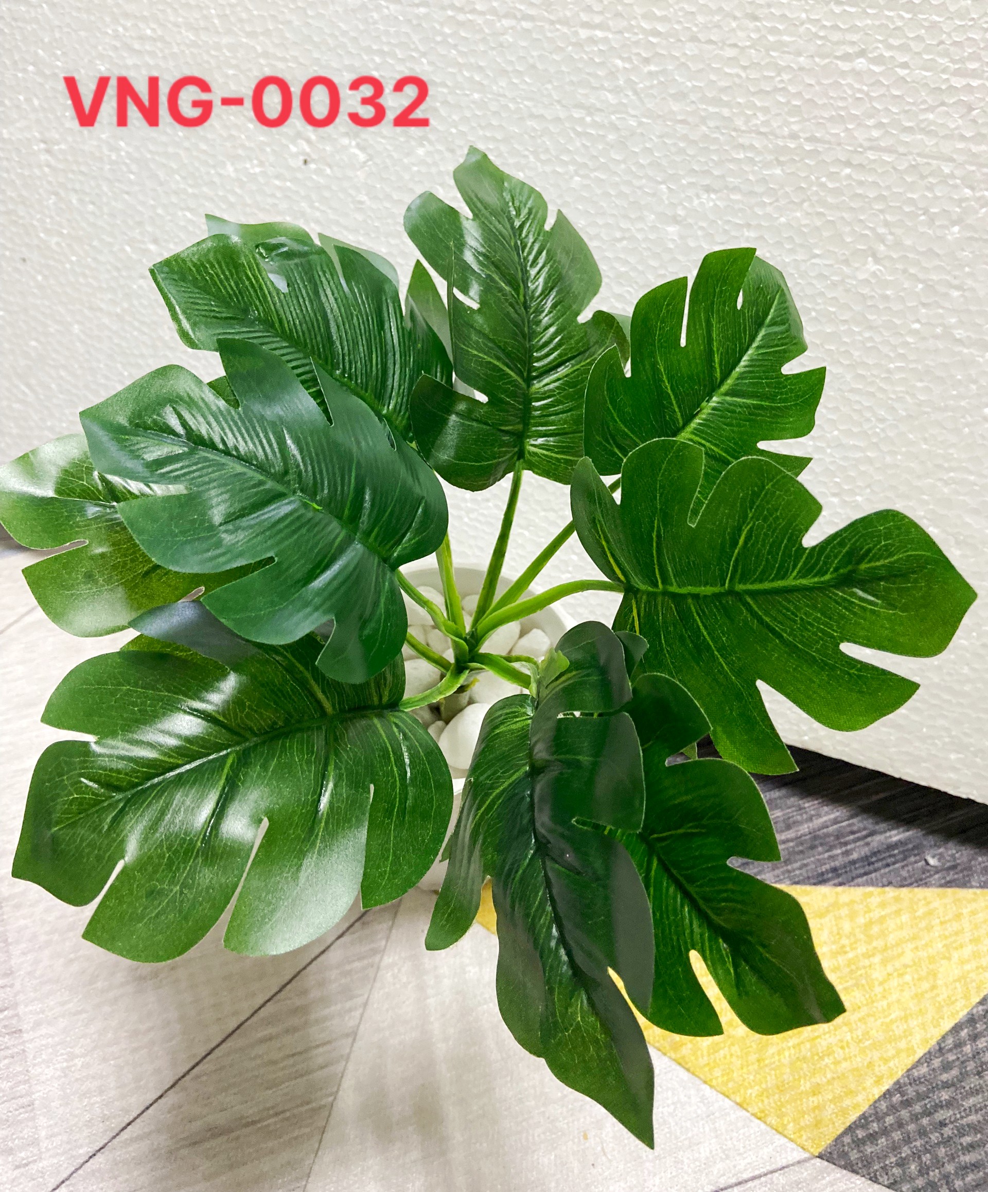 Cây giả trang trí, cây trầu bà lá xẻ giả trang trí, cắm chậu, làm tiểu cảnh 10 lá, 30cm - VNG-0032 (chưa bao gồm chậu)