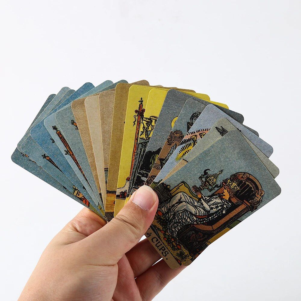 Bộ Bài Borderless Waite Tarot Deck  78 Thẻ Mạ Vàng