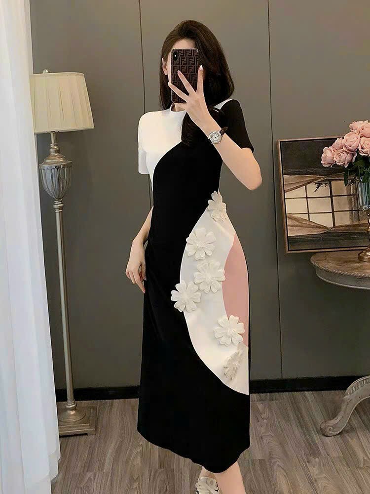 ĐẦM BODY THUN PHỐI MÀU ĐÍNH HOA NỔI