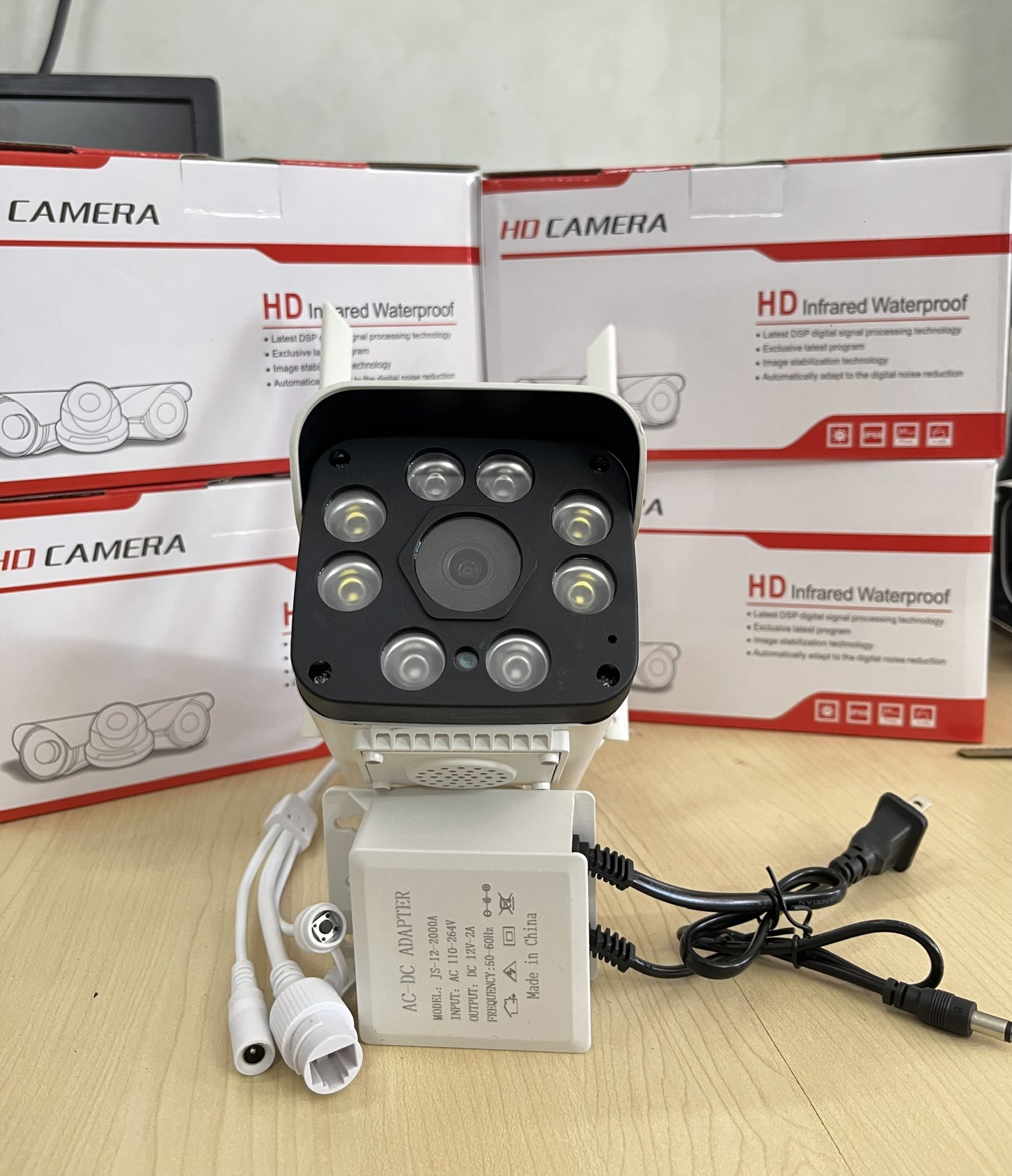 Camera Yoosse ngoài trời 6 đèn 2 anten 1 adapter cao cấp - Hàng nhập khẩu