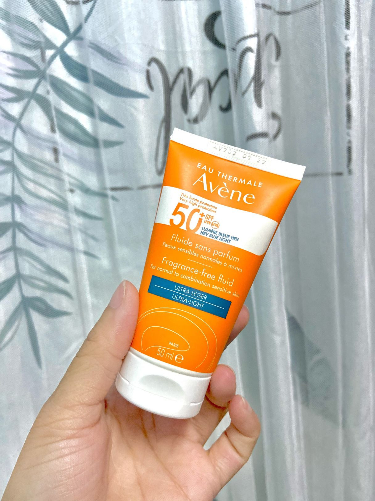 Kem Chống Nắng Avene Very High Protection Fluid Spf 50+ bảo vệ da nhạy cảm 50ml