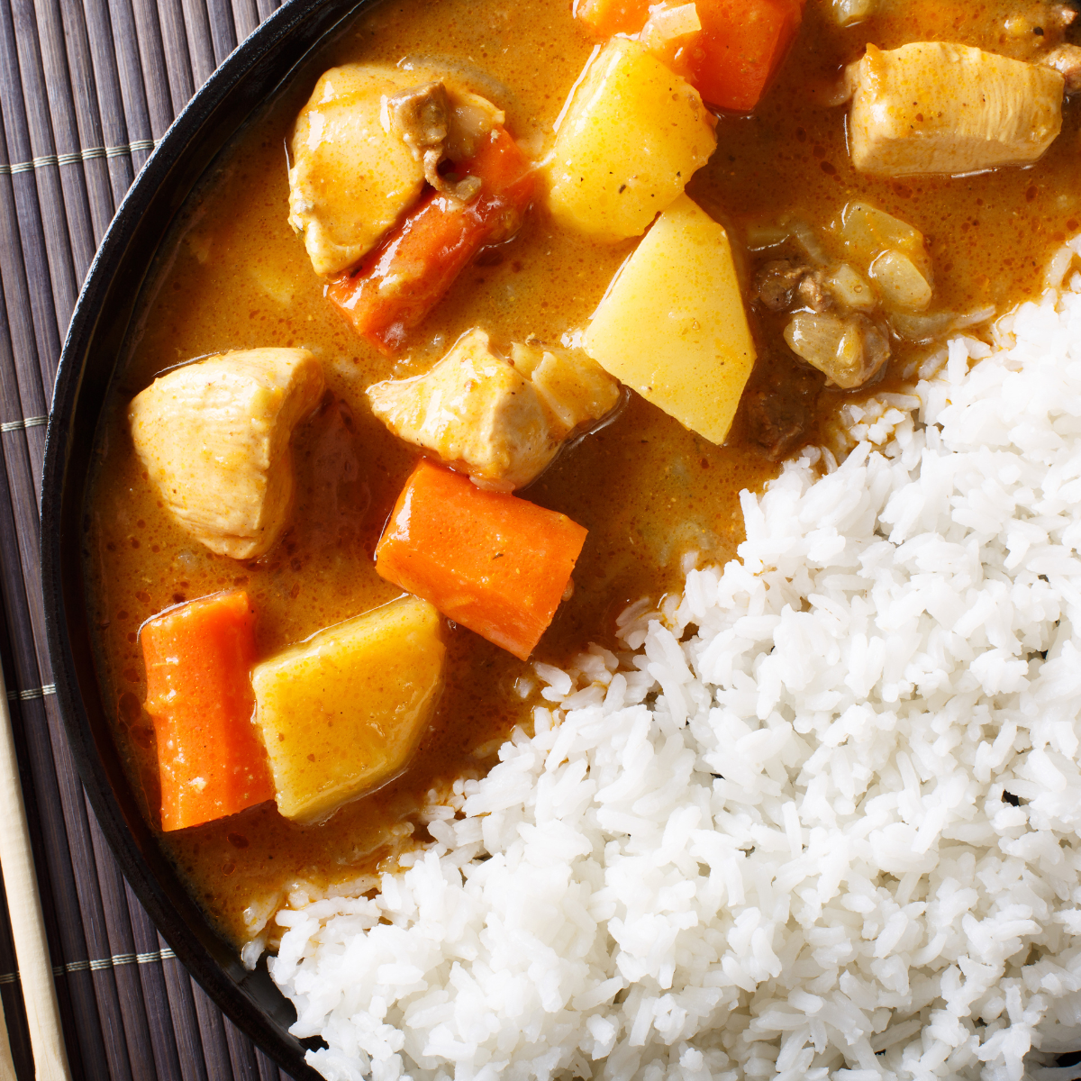 Bột Cà Ri Spicy Curry Powder Nhật Bản hộp 400G