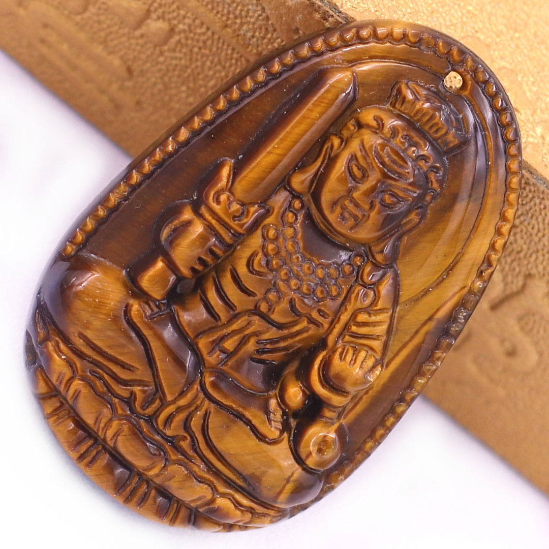 Mặt Phật Bất động minh vương đá mắt hổ 3.6 cm kèm móc và vòng cổ dây cao su nâu, Mặt Phật bản mệnh