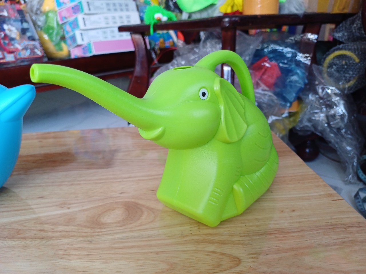 Đồ chơi mô hình bình tưới nước con vịt con voi con cá